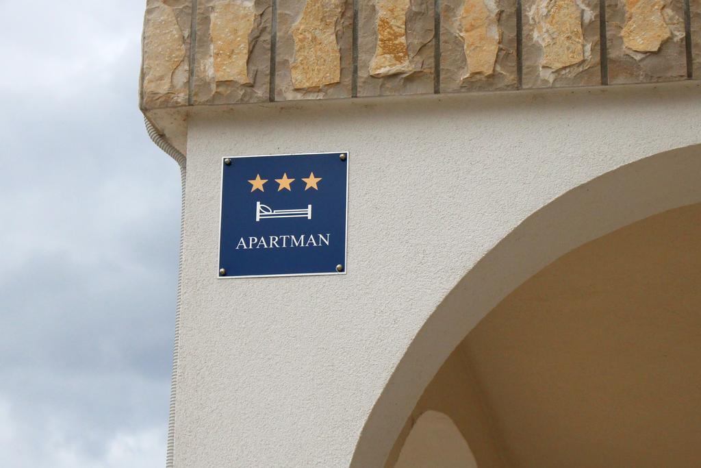 Apartments Beba Vir Dış mekan fotoğraf