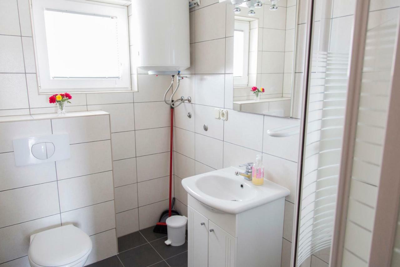 Apartments Beba Vir Dış mekan fotoğraf